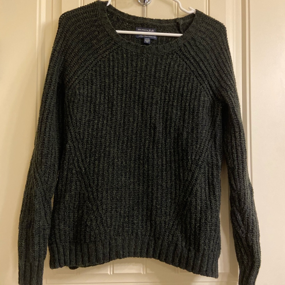 American Eagle Dark green sweater